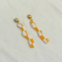 Check It - Squiggle Earrings