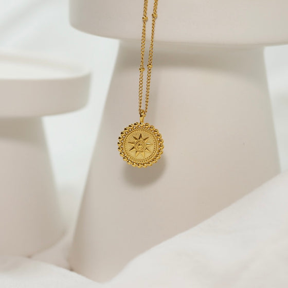 Star Disk Pendant Necklace